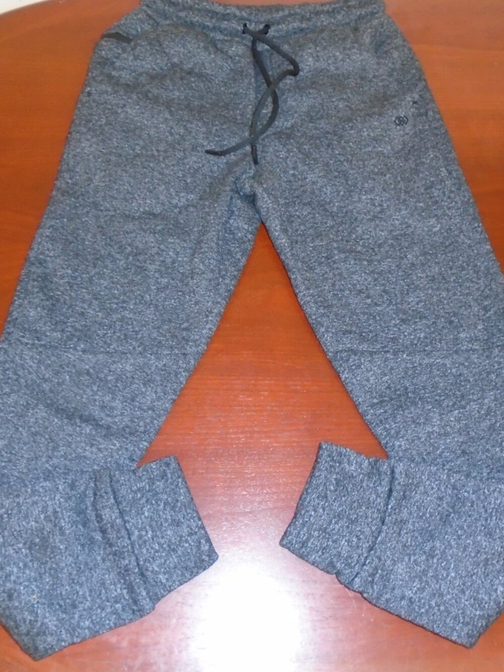 BOYS SMALL LEG3ND SWEATS PANTS GRAY DRAWSTRING AND POCKETS